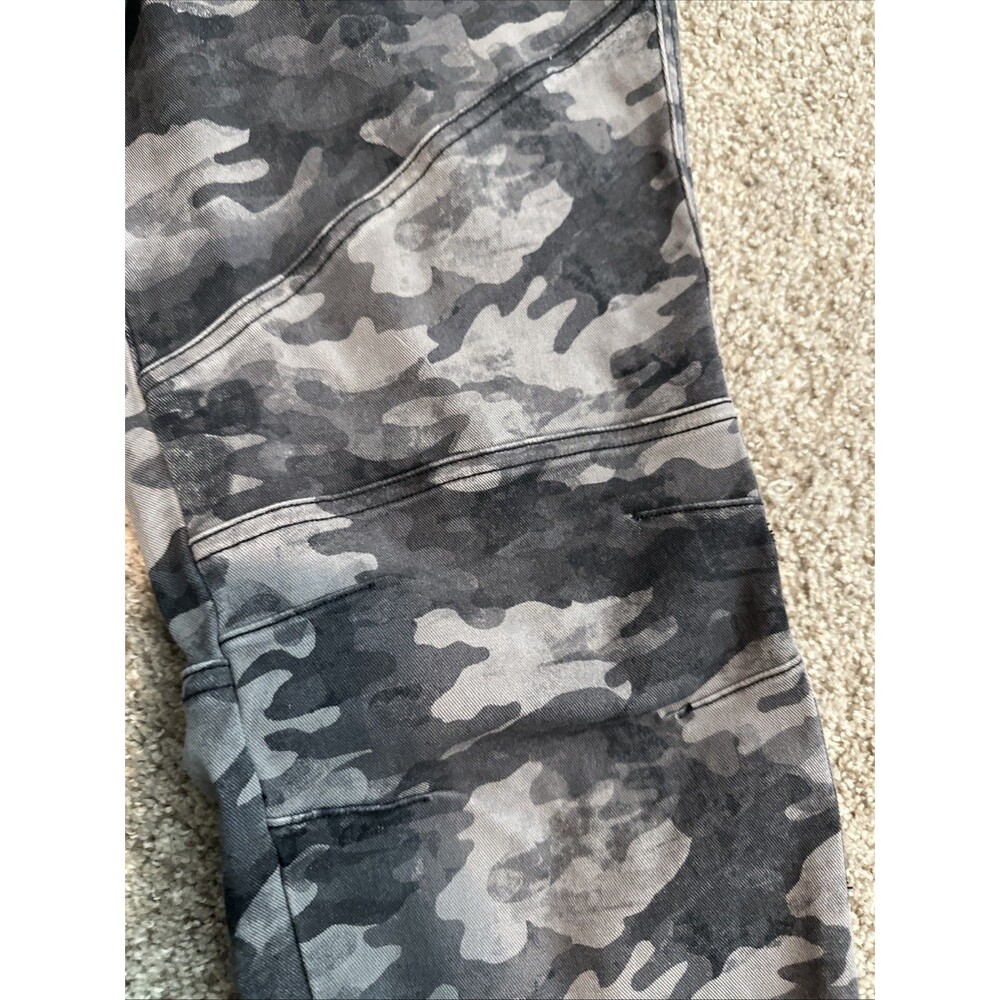 SPANX Stretch Twill Cargo Joggers Grey Camo Large Women’s. Casual Everyday - Picture 4 of 7